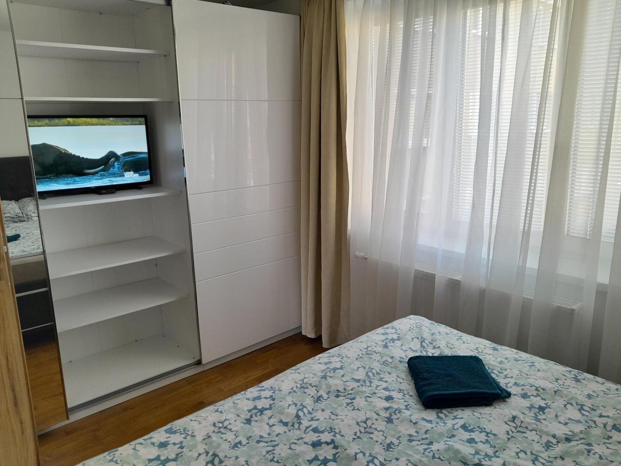 Apartman Centrum Bytca.アパートメント エクステリア 写真